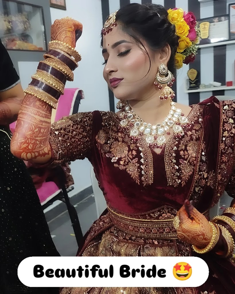 Gungun Beauty Parlour Kulpahar