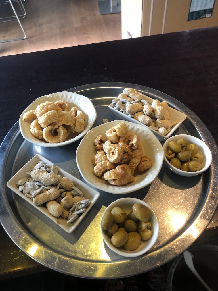 Cafeteria VILA VELLA — Comida y bebida