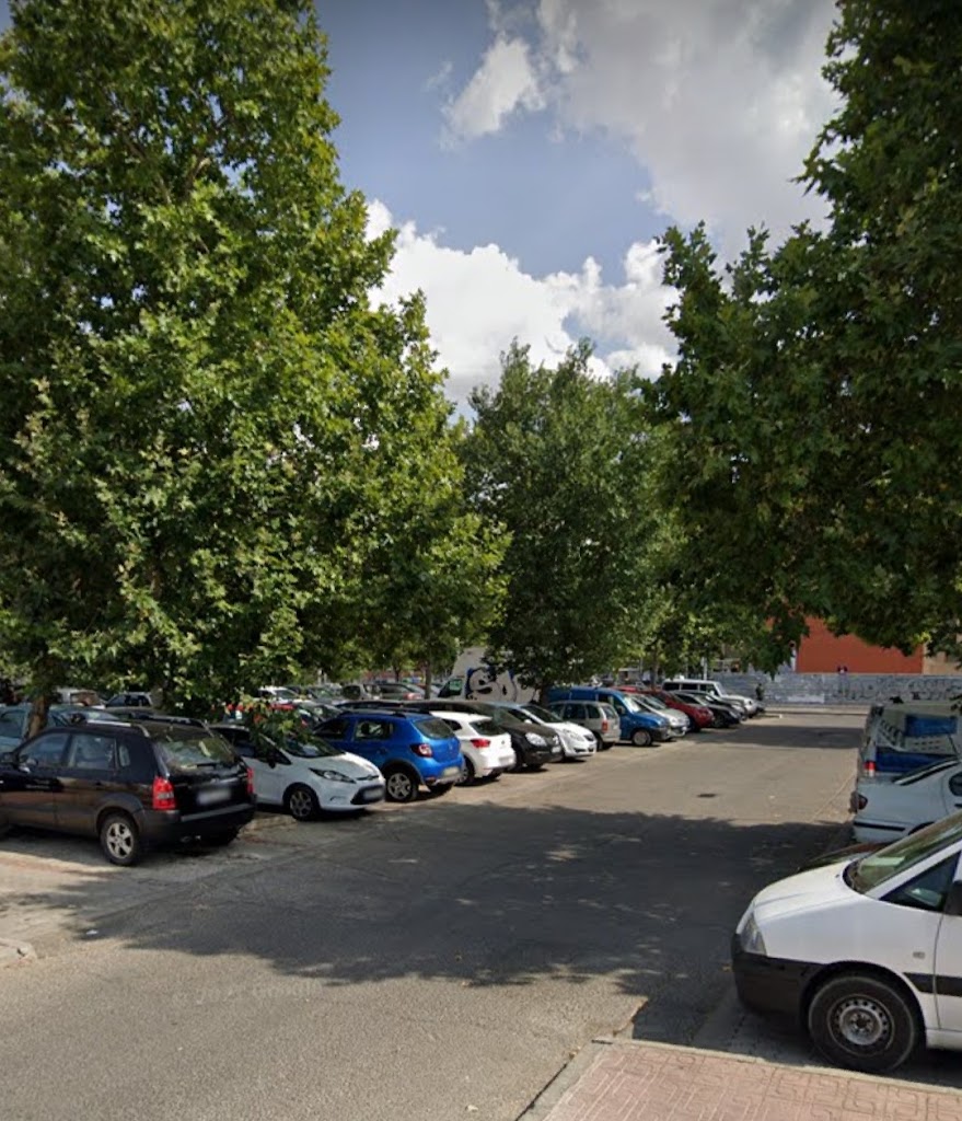 Parking Sur - Est. Alcala — Estacionamiento