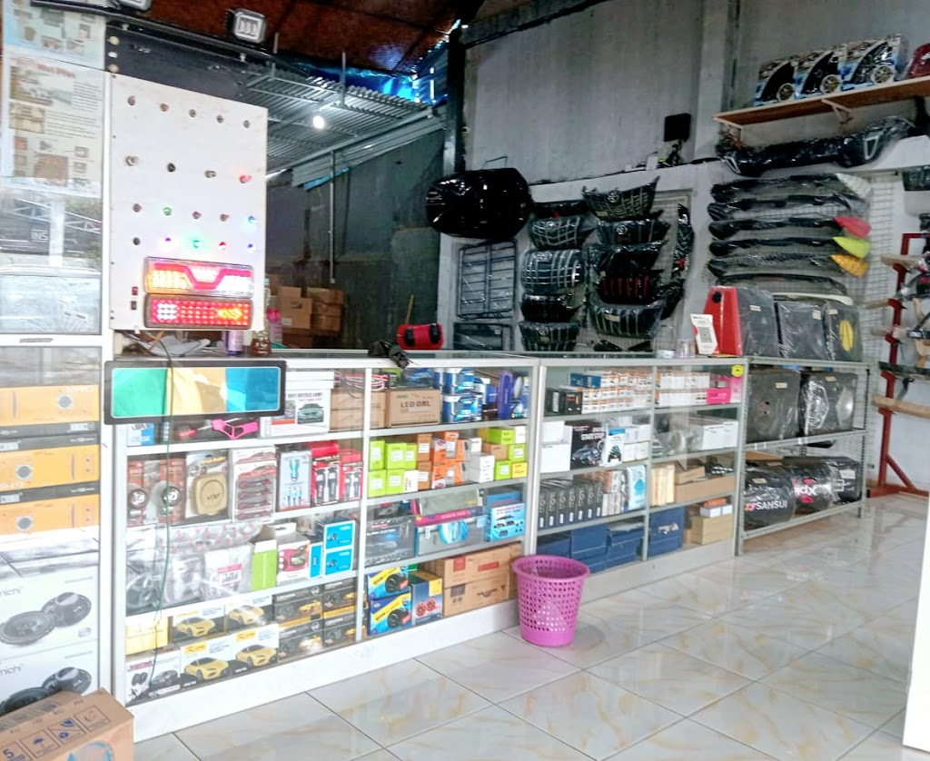 Toko Dunia Variasi Mobil Tomohon