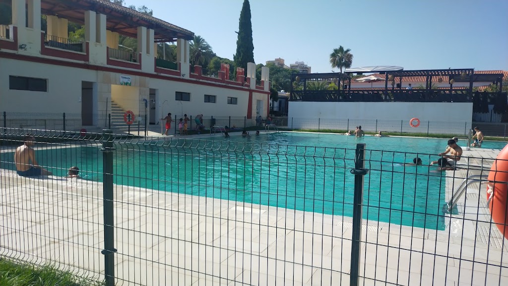 Grupo MLia - Piscina municipal Hellin — Piscina