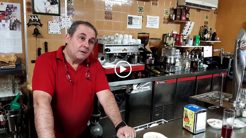 BAR CHURRERIA EMIGRANTE — Ambiente