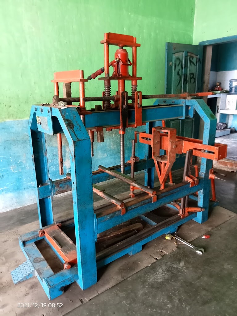 mutiara Pres Pelek, Kupu-kupu Dan As Sok