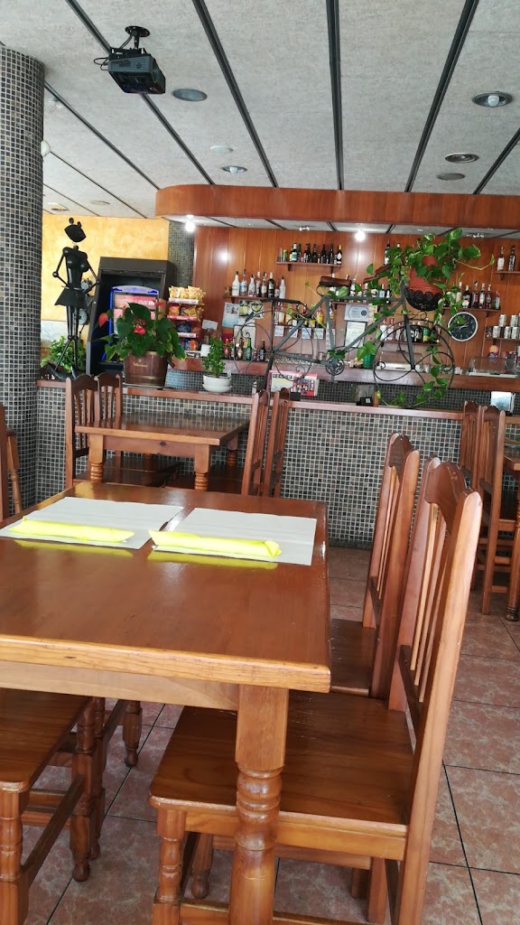 BAR RESTAURANT NOU MOISES — Ambiente
