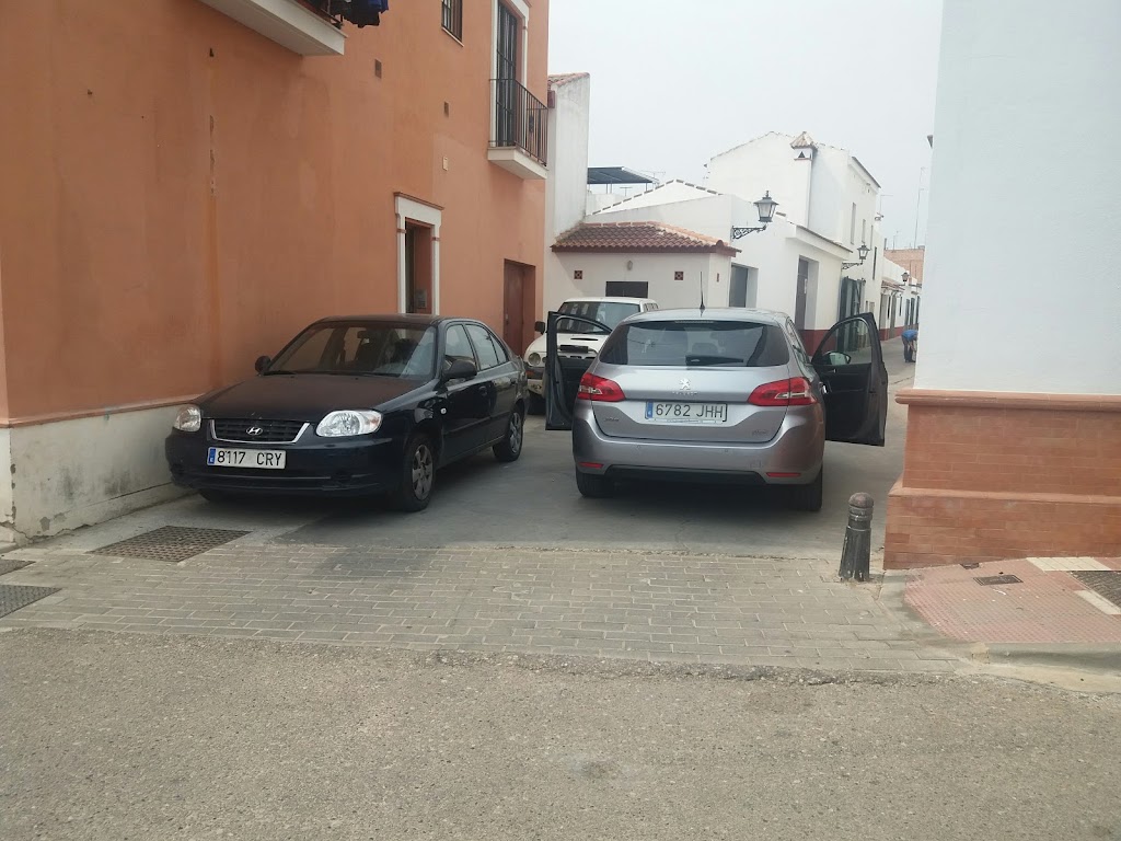 PEUGEOT ALMONTE — Hatchback