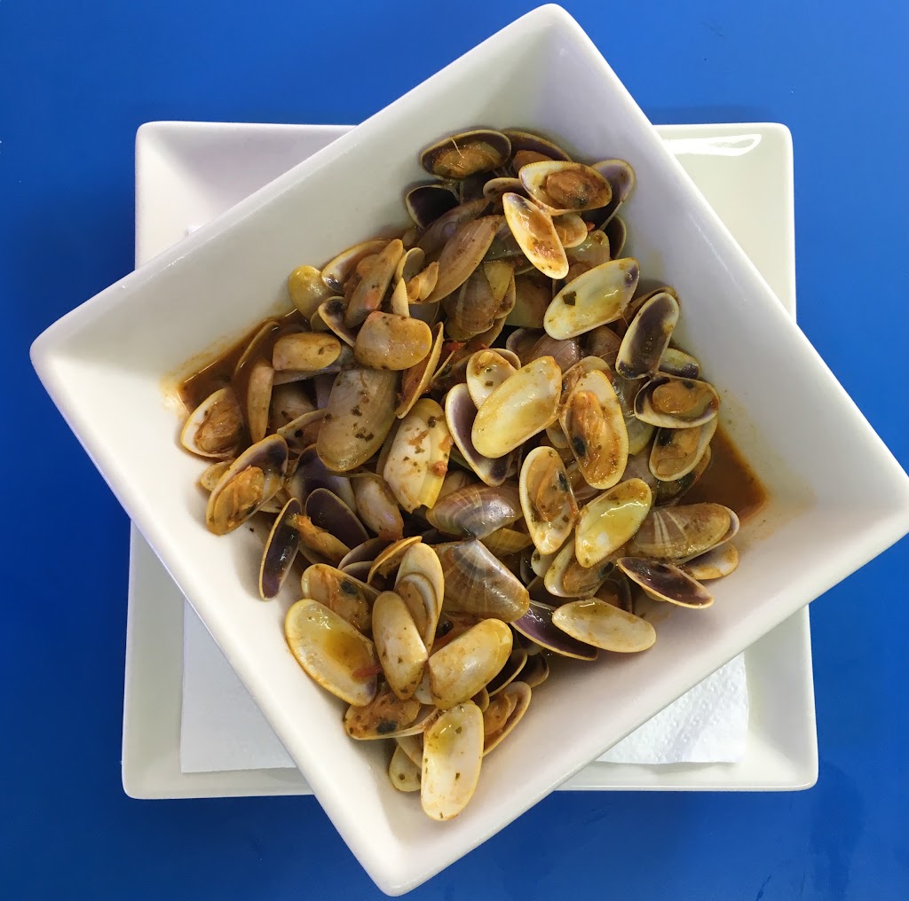 Xiringuito La Perla — Comida y bebida