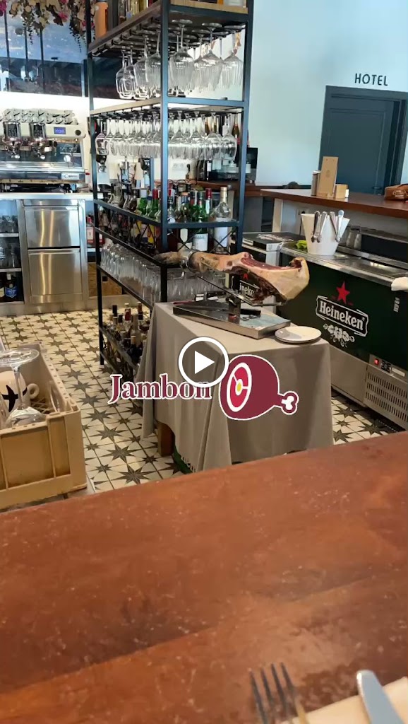 Restaurante Hotel Iberum — Videos
