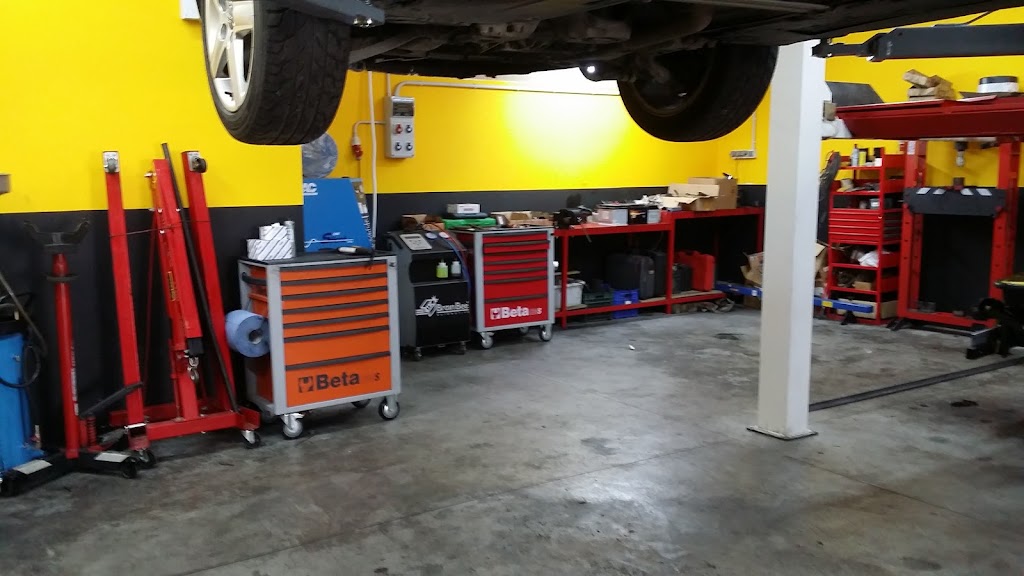 Automocion Dominguez — Interior