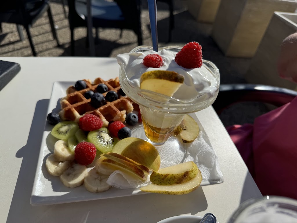 Rendezvous Camposol — Comida y bebida