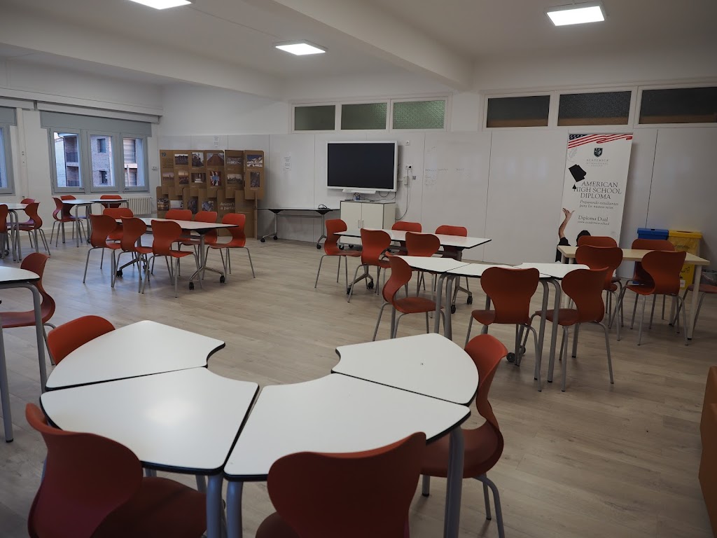 Escuela Vedruna - Secundaria y Ciclos-