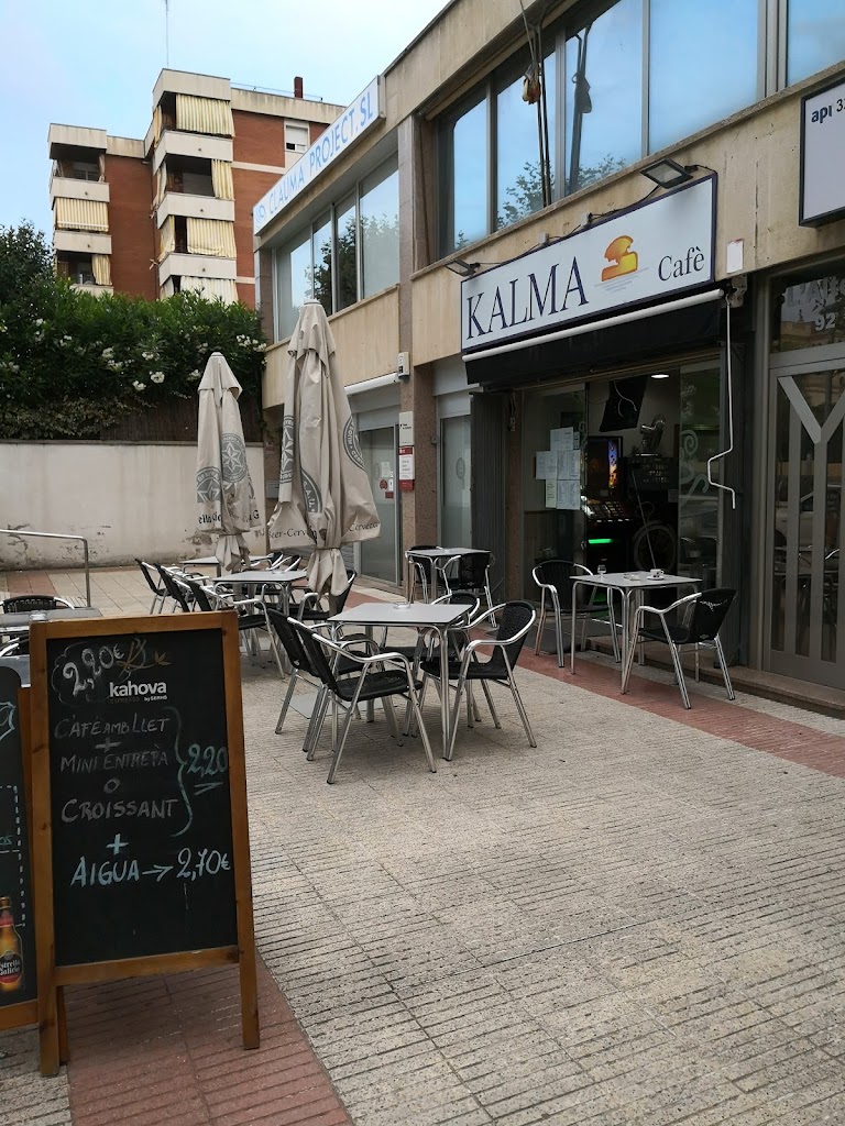 Kalma Cafe — Ambiente