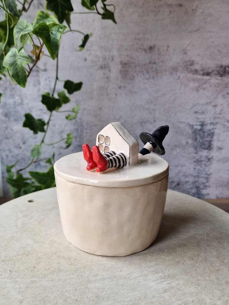 AKTITUDE CERAMICA l Taller de ceramica Madrid — Del propietario