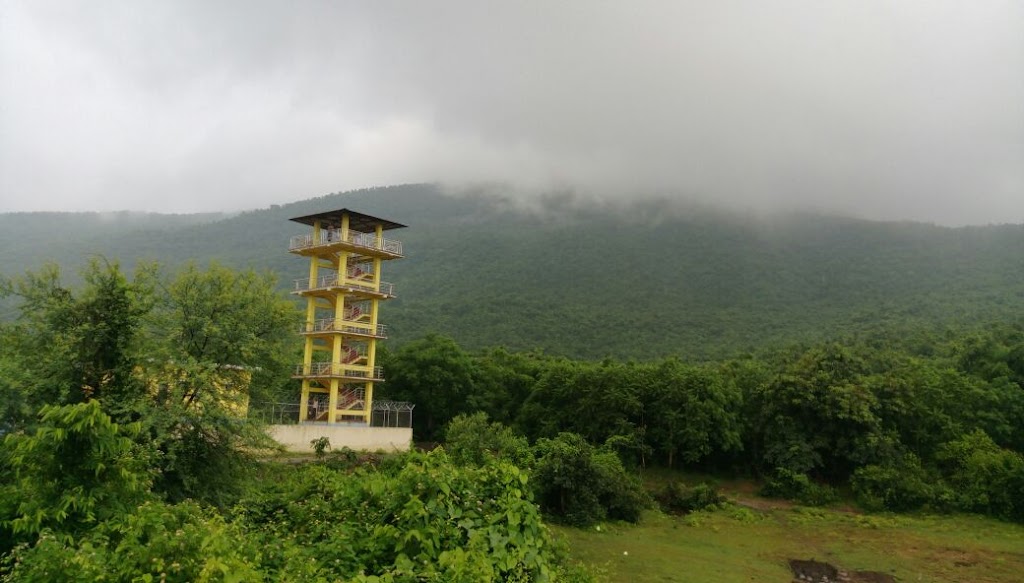 Aranye Dinratri Hotel At Garhpanchakot
