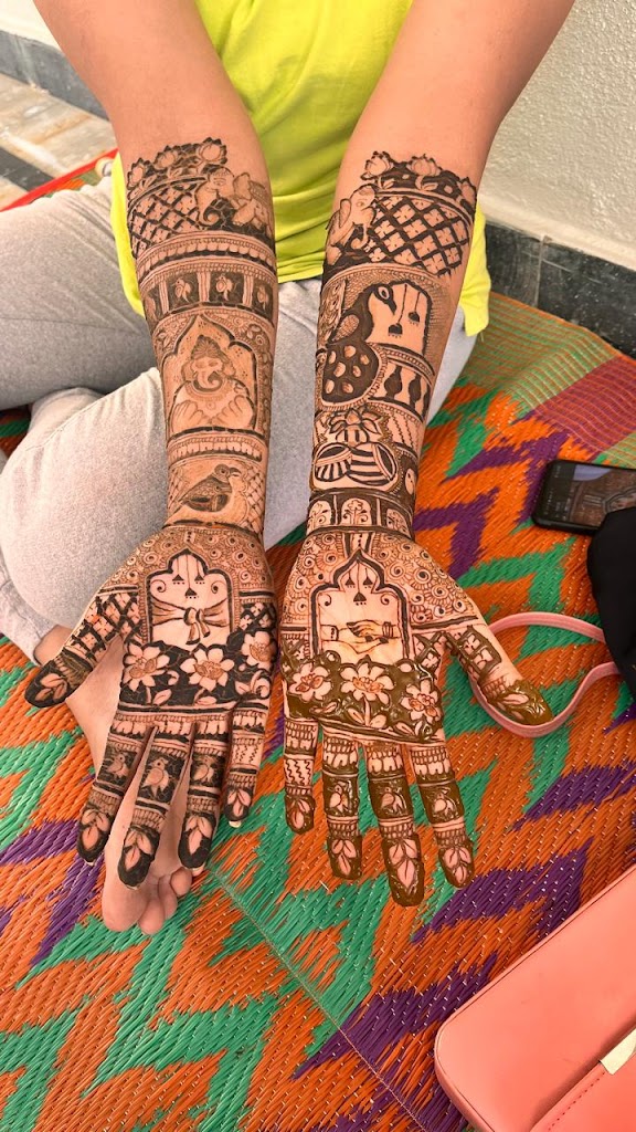 V Grand Unisex Salon And Spa