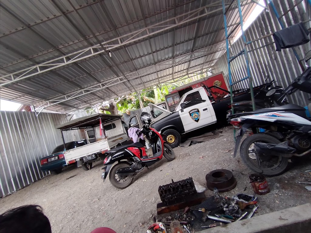 Bengkel mobil okta