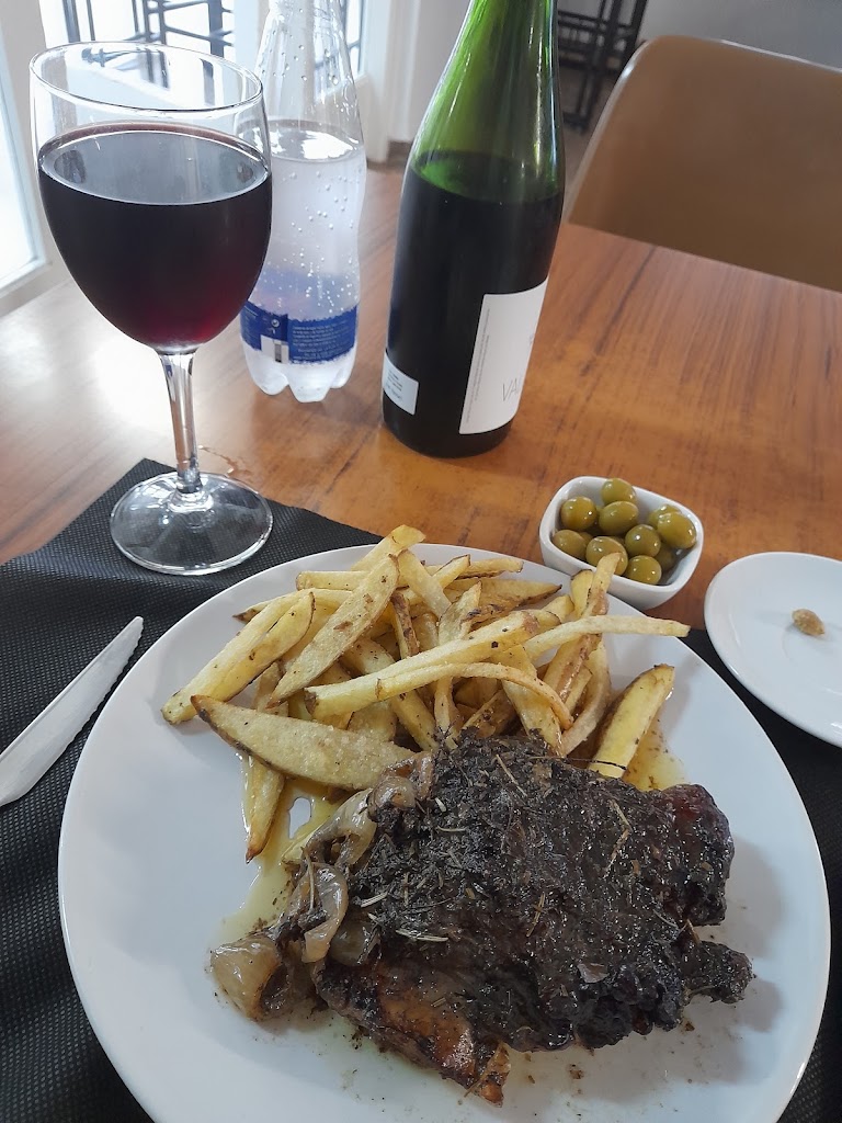 Bar Casal municipal del Jubilat — Comida y bebida