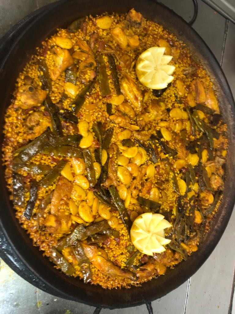 Restaurant Vent de Nit — Comida y bebida