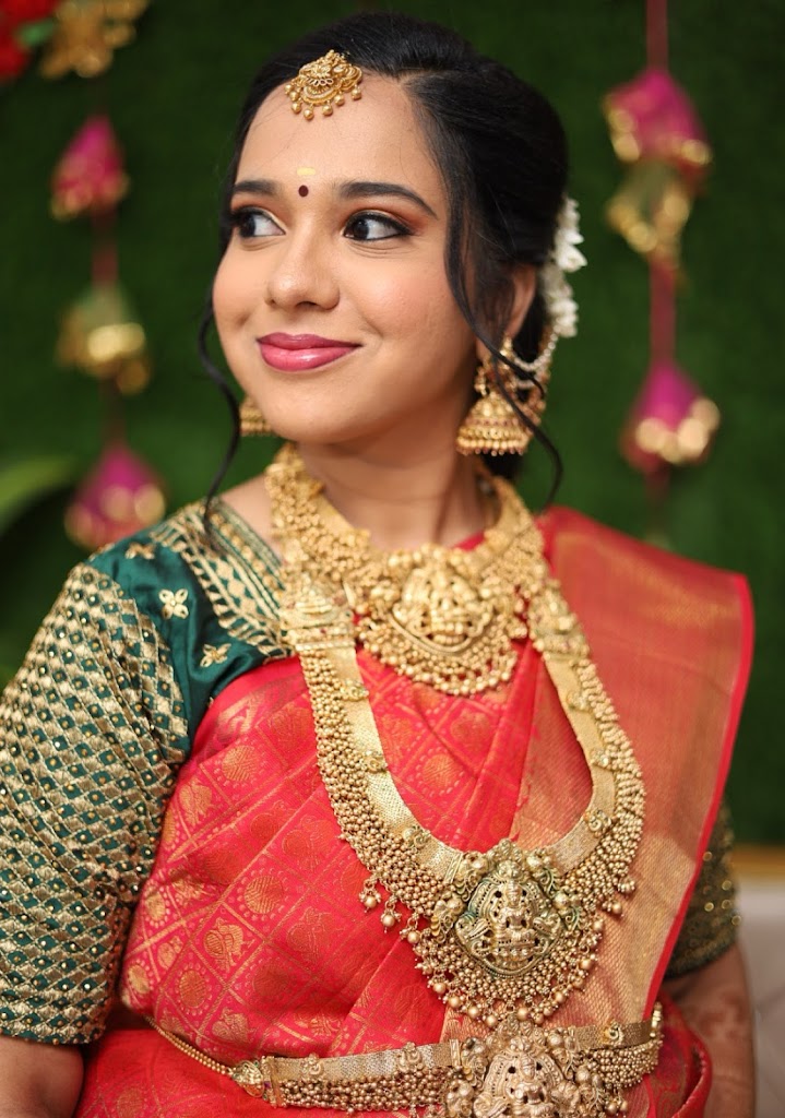 Aadhira Bridal Makeup Studio Rental Jewellery