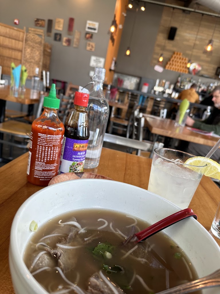Nom Nom Restaurant and Grill