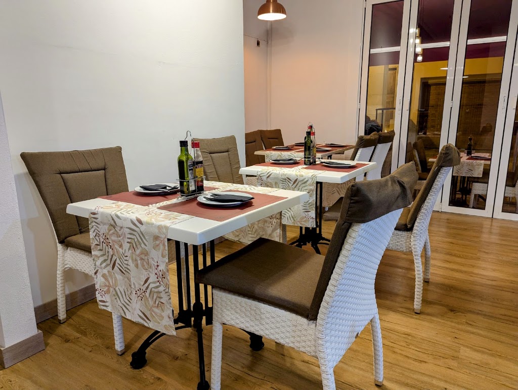 Restaurante y Pizzeria La Fuente — Ambiente