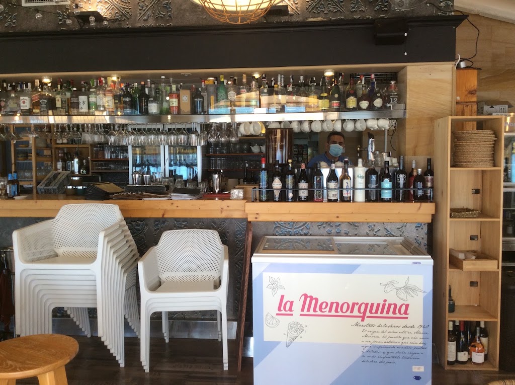 Maritimo Cafe & Bistro — Ambiente