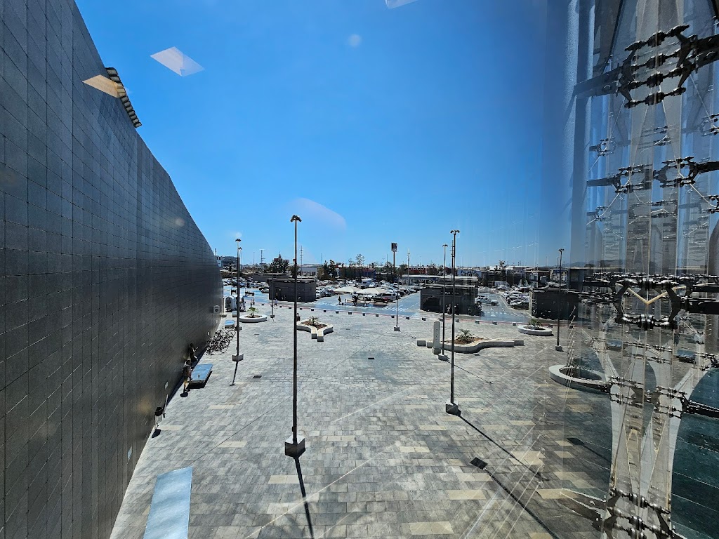 Aparcamiento Clientes Zona Comercial