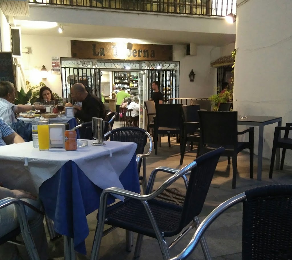 Bar La Taberna — Ambiente