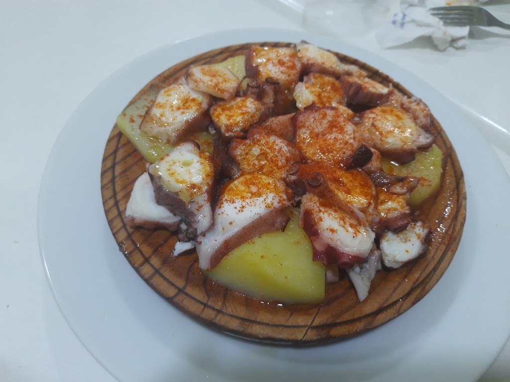 Bar Los Gallegos — Comida y bebida