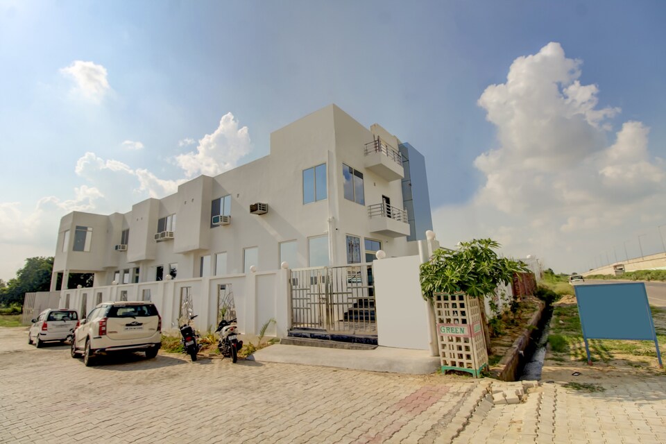 Oyo 72798 Hotel Imperial Fort