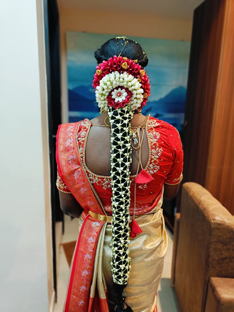 Leos Womans Beauty Studio