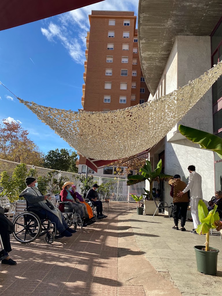 Residencia Meran Colaboradora Generalitat — Exterior