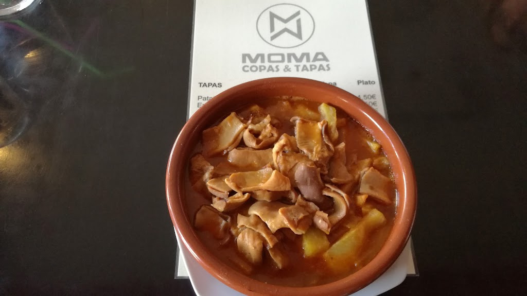 Novo Moma — Comida y bebida