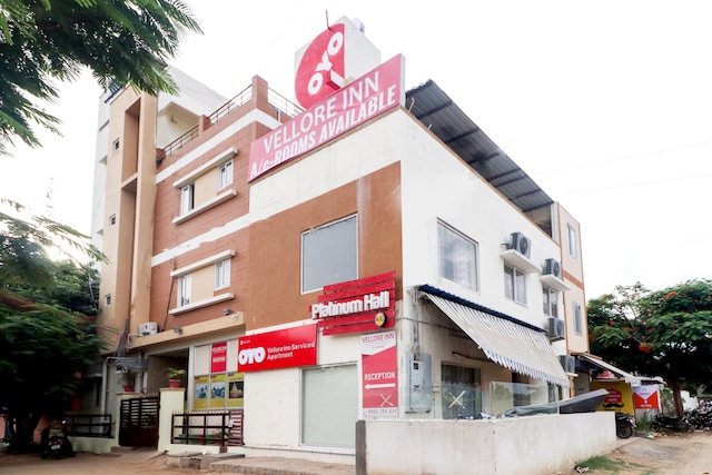 Oyo 46136 Vellore Inn