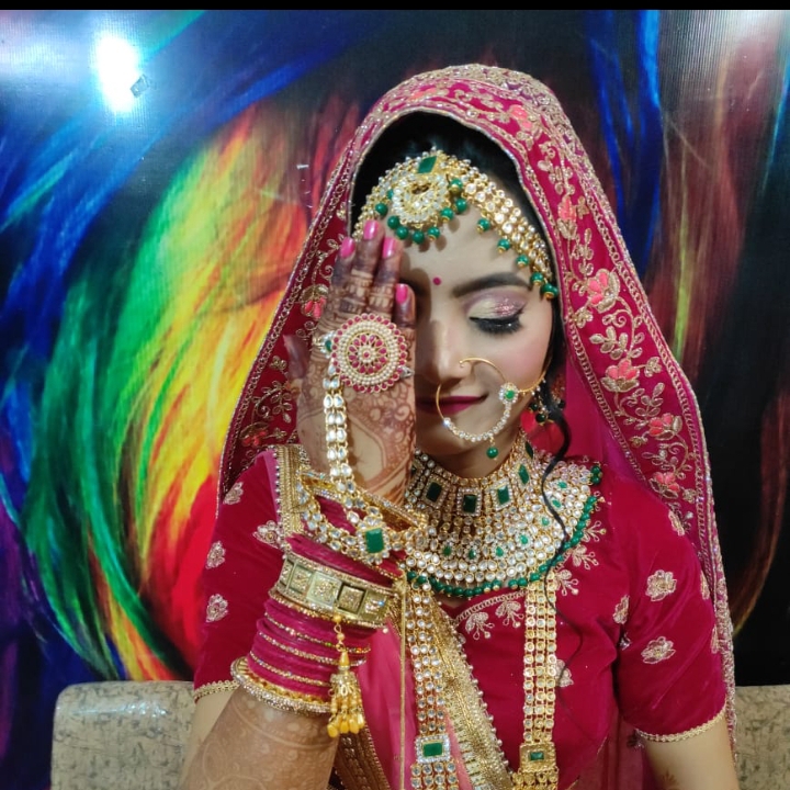 Natural Glow Beauty Palar Woman Itarsi