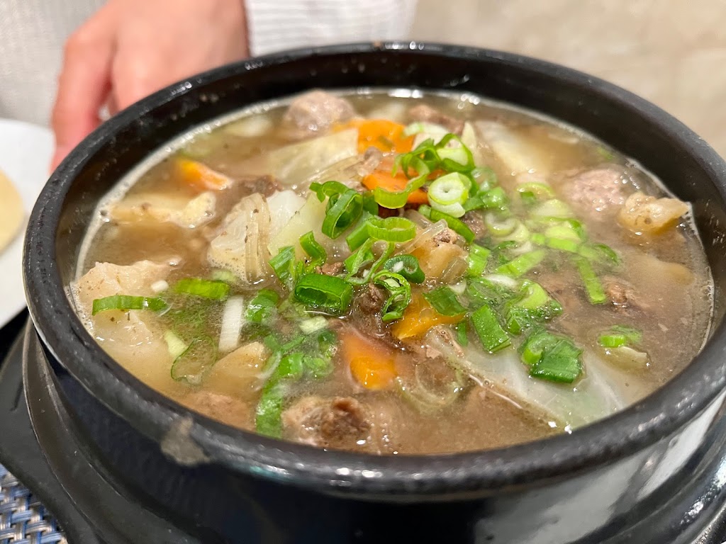 Buuz Thai Eatery