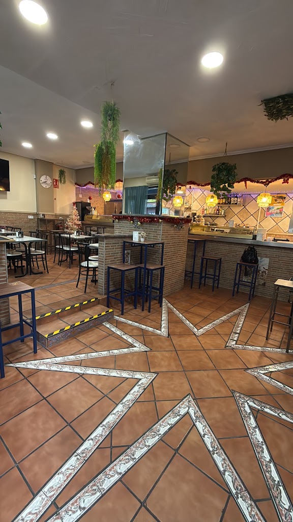 BAR EL TROVADOR — Del propietario