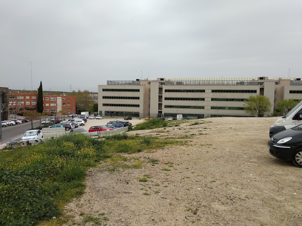 Parking Avenida Navarrondan — Estacionamiento