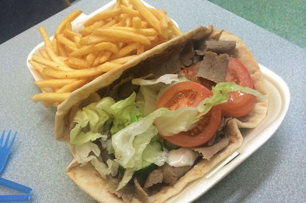 Restaurante Chanab Doner Kebab — Comida y bebida