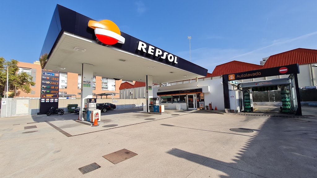 Estacion de Servicio Repsol — Exterior