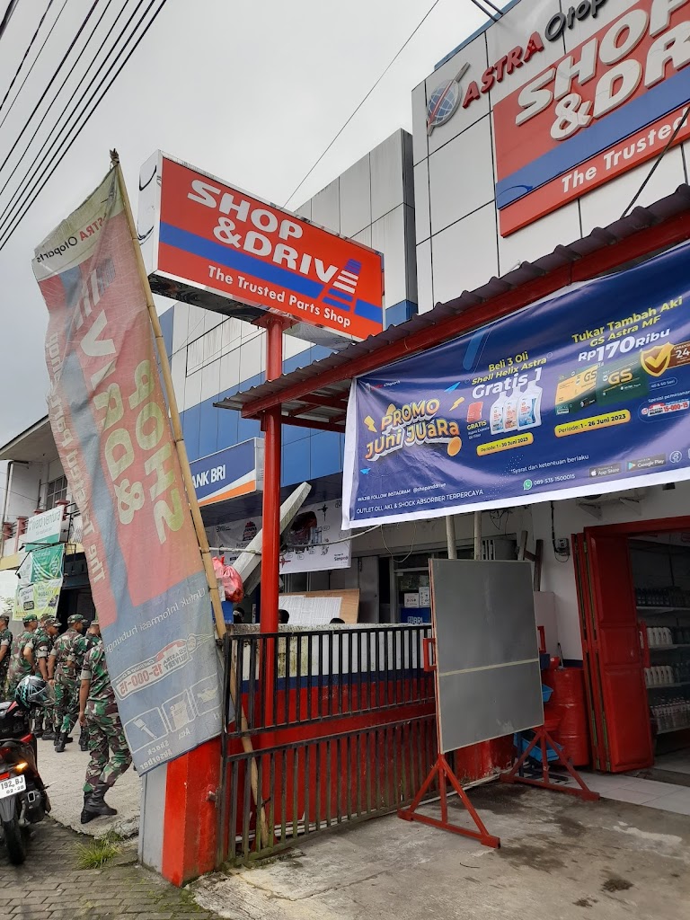 Toko aki Tomohon