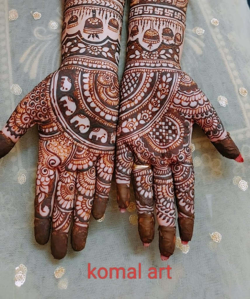 Beauty Centre Komal Mehndi Art
