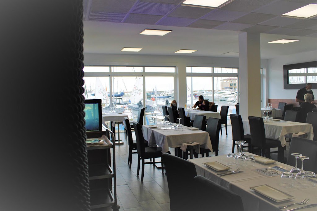 Restaurant Banys Lluis — Ambiente