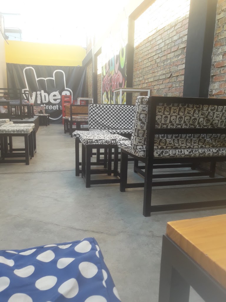 Vibes street bar — Ambiente