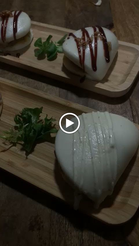 Bar Rte. La Coope Masias — Videos