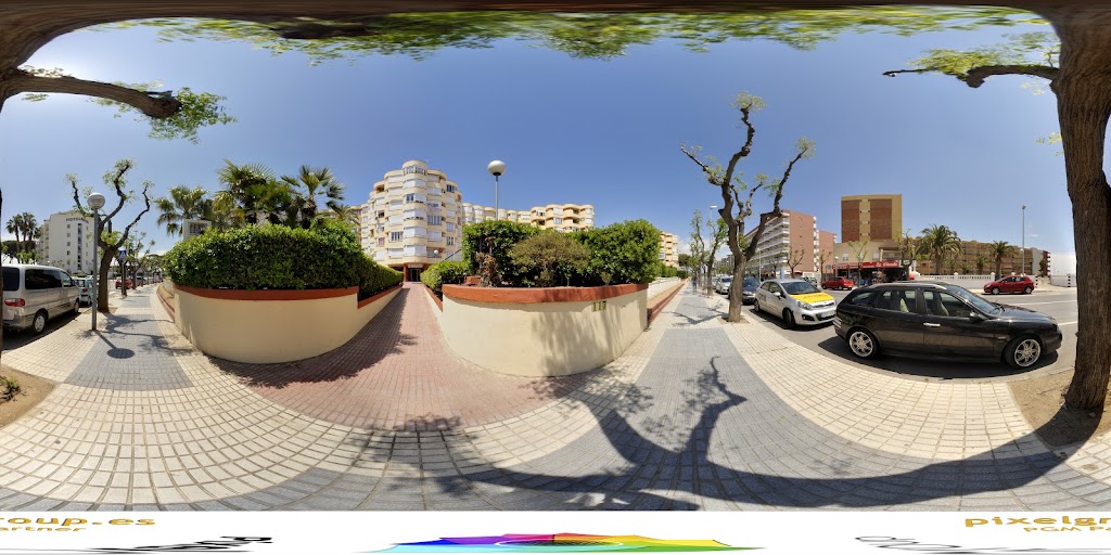 Moon by Gemma — Street View y 360deg