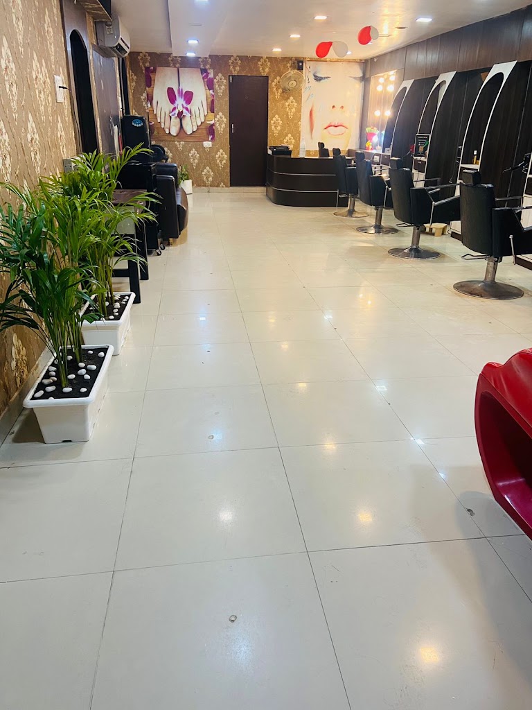 Essence Salon Unisex Salon