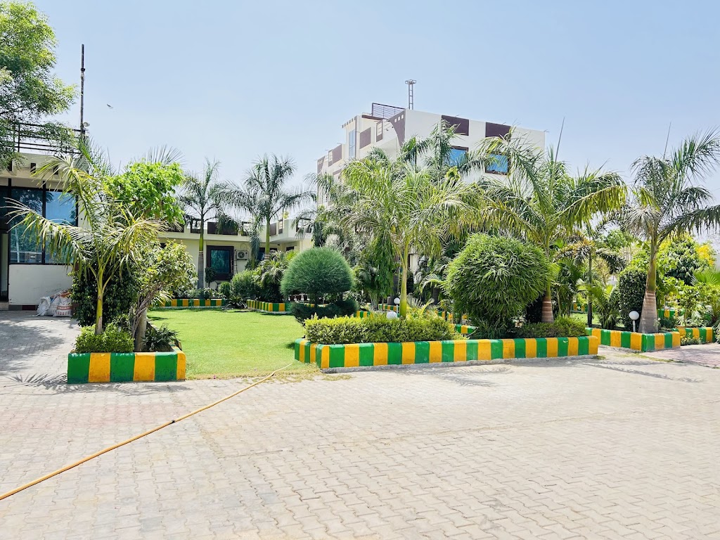 Green City Hotel And Resort