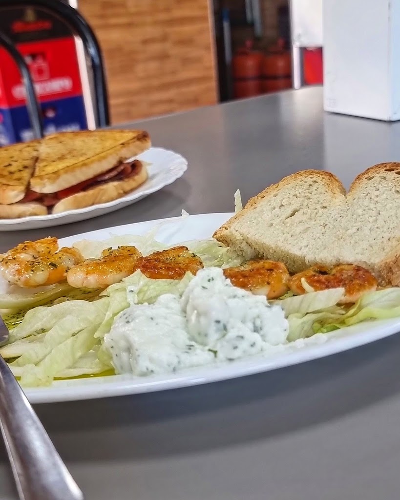 El Teje Tapas — Comida y bebida