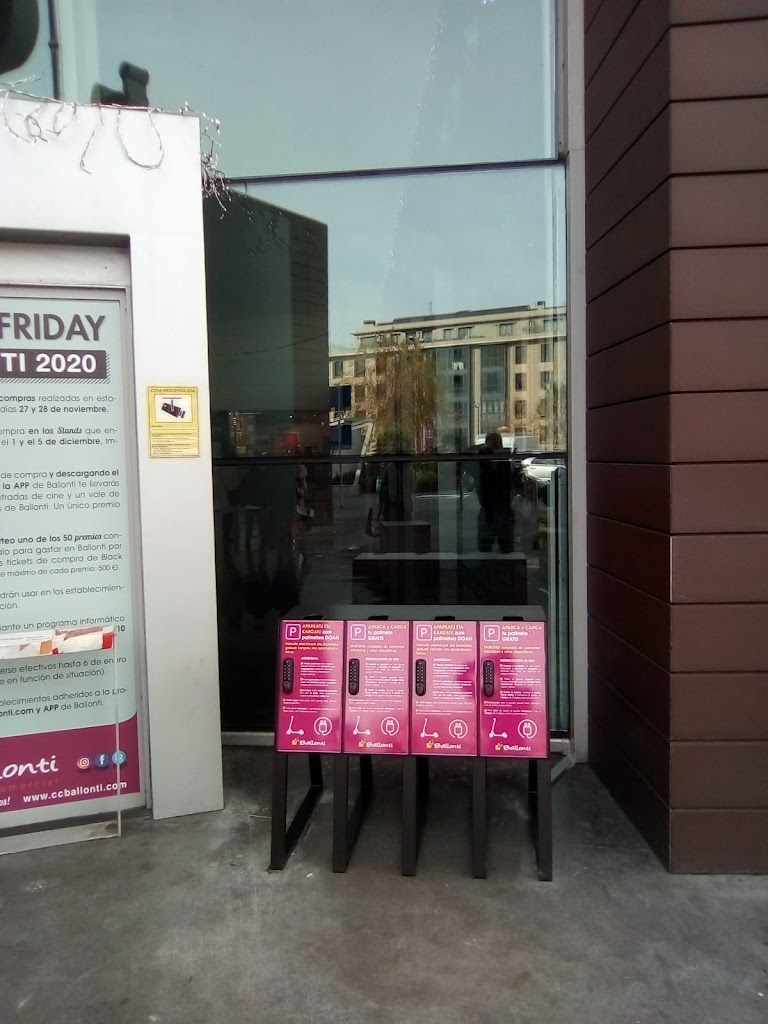 Parking para patinetes electricos TRAP by YUP