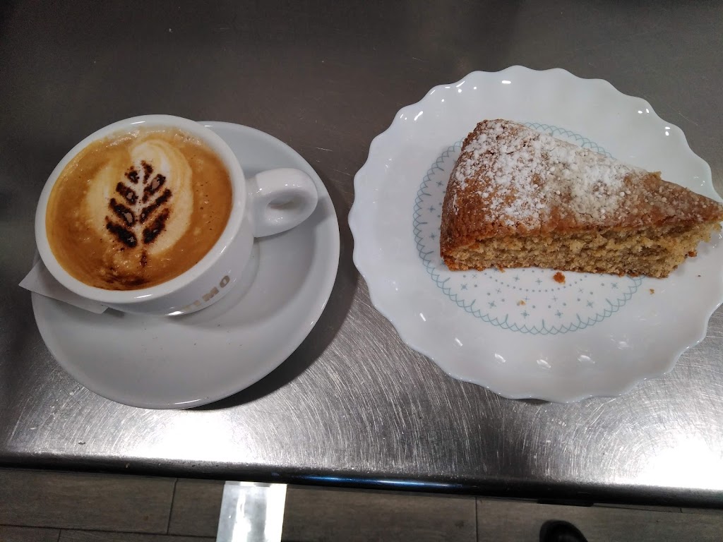 Heladeria Cafeteria Tiare — Comida y bebida